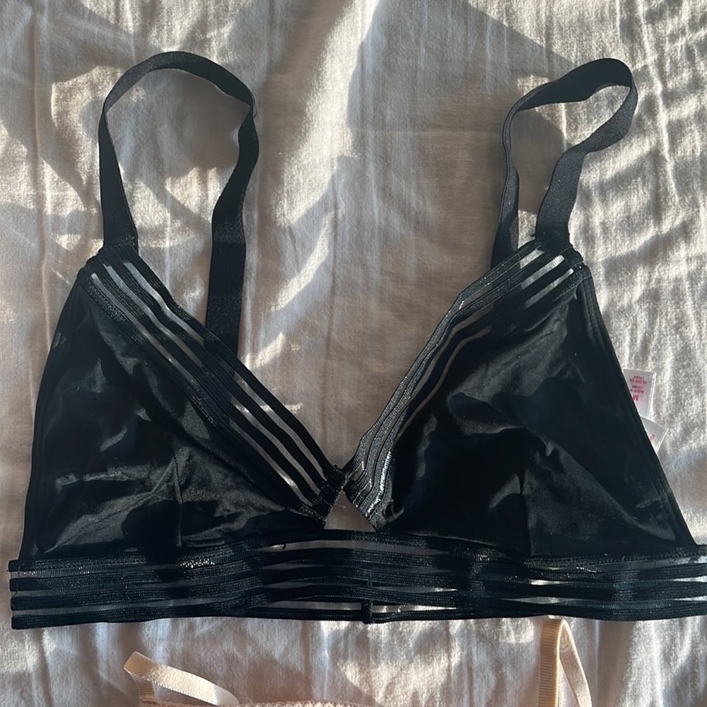 2 Bralettes - Picture 2 of 4